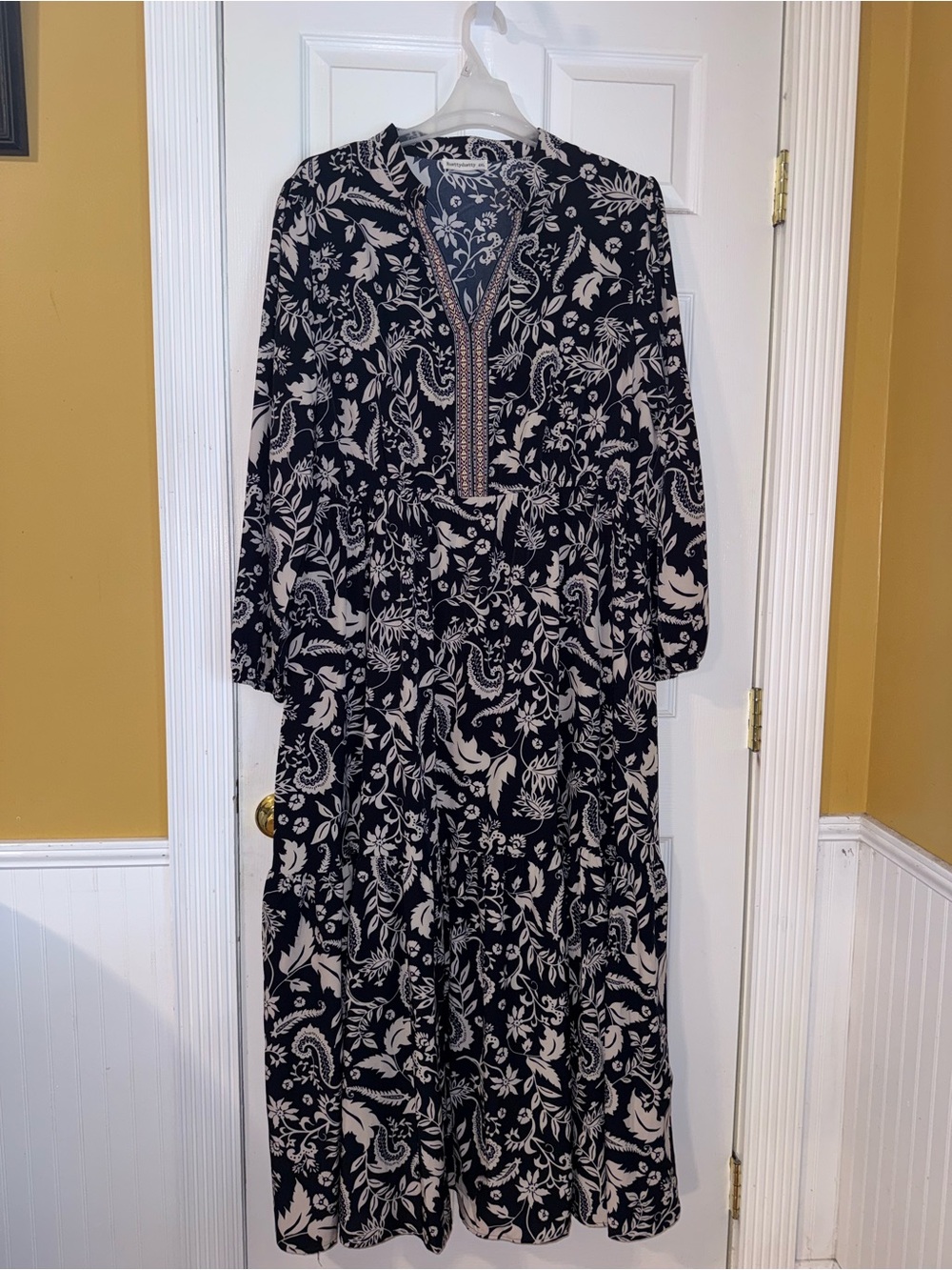 Navy blue and Cream Floral Midi Dress with V-Neck